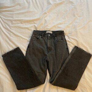 Abercrombie Ultra High Rise Ankle Straight Jeans (24S)